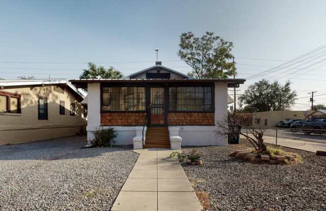 Downtown BUNGALOW 2 Bedroom 1 Bath - 720 Coal Avenue Southwest, Albuquerque, NM 87102