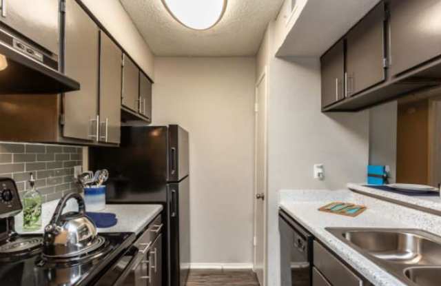 4063 Thousand Oaks Dr Gallery 2