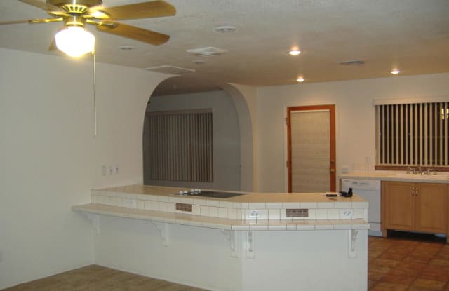 12010 N Thunderbird Rd - 12010 North Thunderbird Road, Sun City, AZ 85351