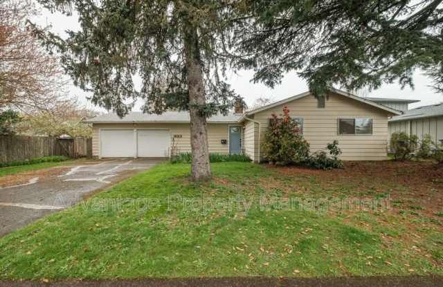 1620 NW 17th Street - 1620 Northwest 17th Street, Corvallis, OR 97330