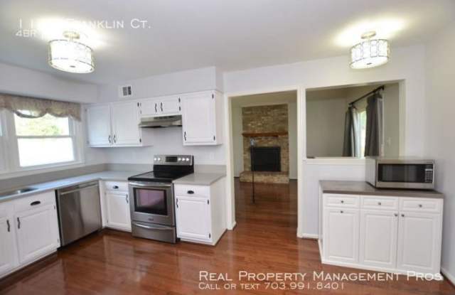 1107 Franklin Ct. Gallery 2