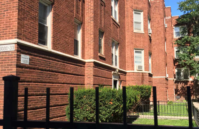 5031 N Harding Ave photos photos