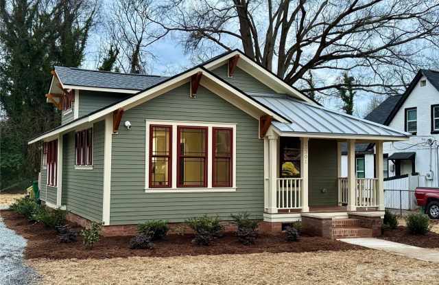 2301 Celia Avenue photos photos