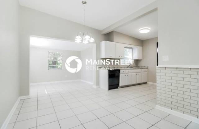 320 North Hilltop Drive Gallery 4