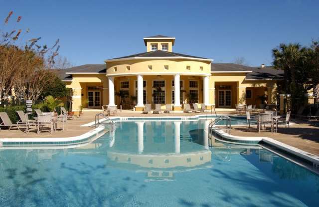 REDUCED! Your Perfect 1b-1b Orlando Retreat Awaits! Partial Golf Course Views ~ Gallery 3