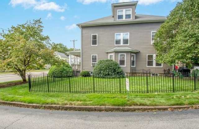 28 South St photos photos