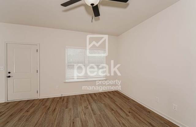 247 4th Avenue Gallery 4