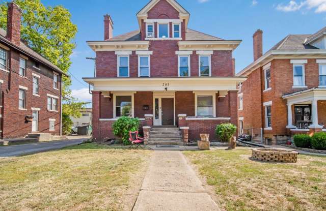 Massive Newly Renovated 11-Bedroom House on E. 14th – Prime Campus Location! photos photos