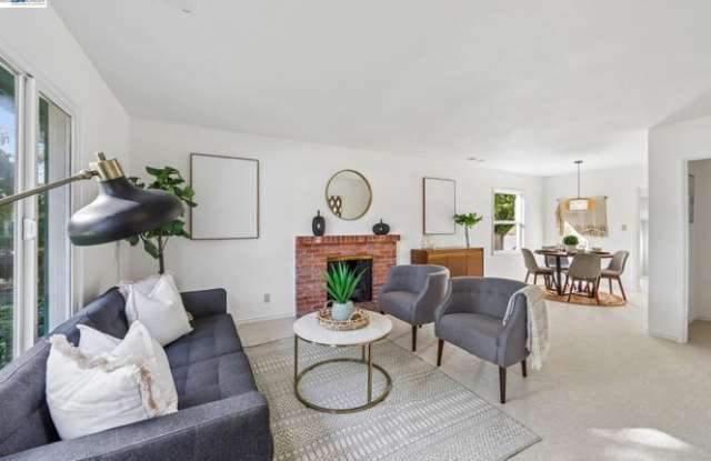 1970 N 6th St Gallery 3