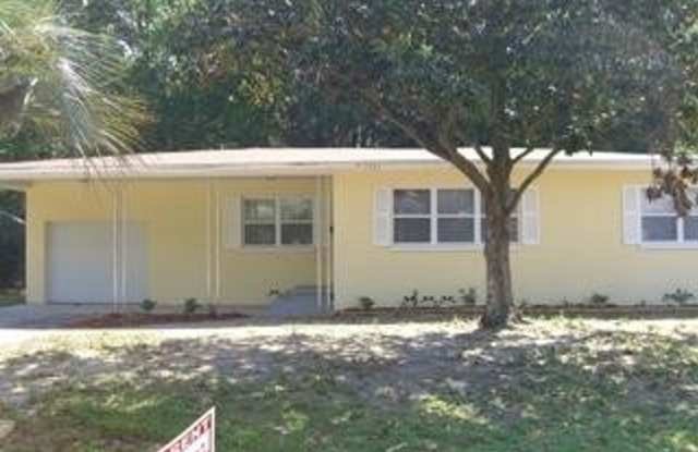 7465 Greenway Dr - 7465 Greenway Drive, Jacksonville, FL 32244