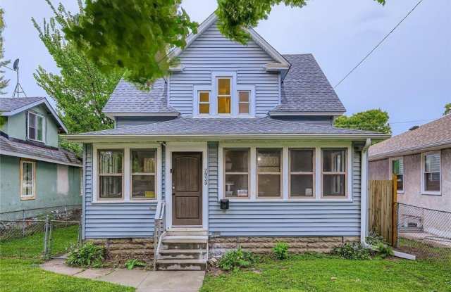 2939 Russell Ave Avenue N photos photos