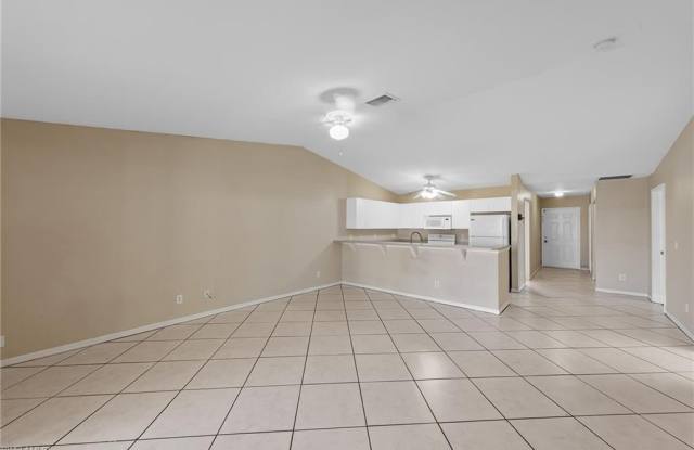 845 SE 8th Ter lot: 4 Gallery 4