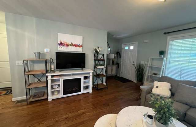 Charming 3-Bedroom Home with Modern Comforts in Worcester, MA Gallery 3
