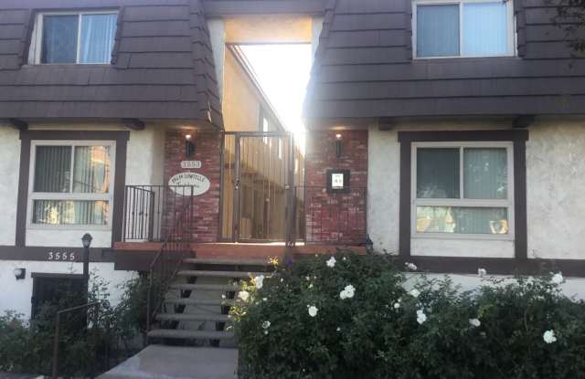 COMPLETELY REMODELED TOWNHOUSE FOR RENT photos photos