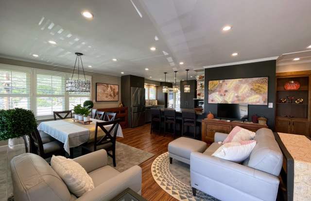 Newly Renovated 2BR/1BA in Nuuanu Avail Now! - 146 Laimi Road, Honolulu, HI 96817