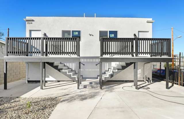 Newly renovated 1 bedroom / 1 bath apartment available now! photos photos