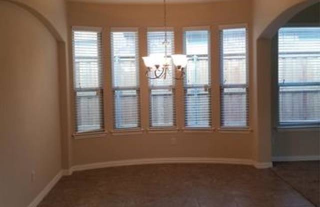 4505 Moonlight Drive Gallery 4