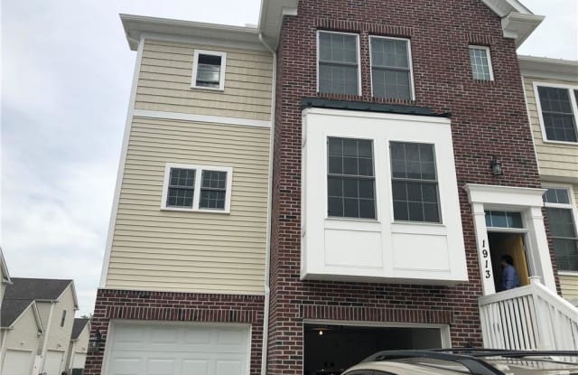 1913 East 86th - 1913 E 86th St, Cleveland, OH 44106