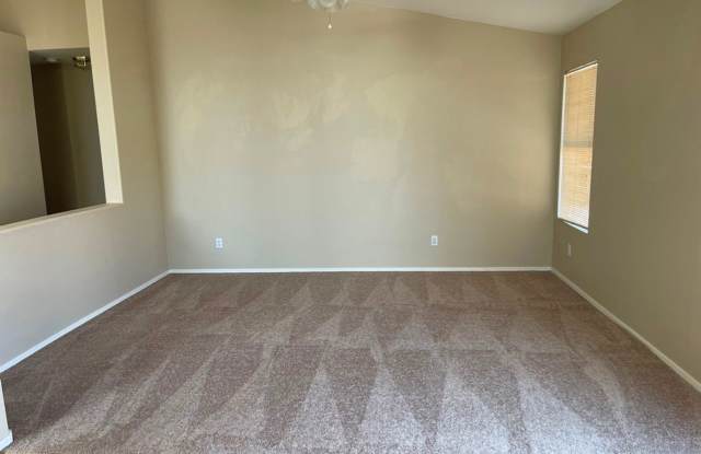8903 N 114th Dr Gallery 3