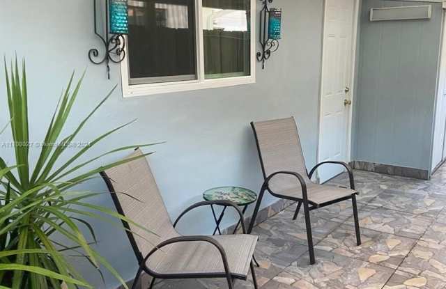 6720 Charleston St, - 6720 Charleston Street, Hollywood, FL 33024