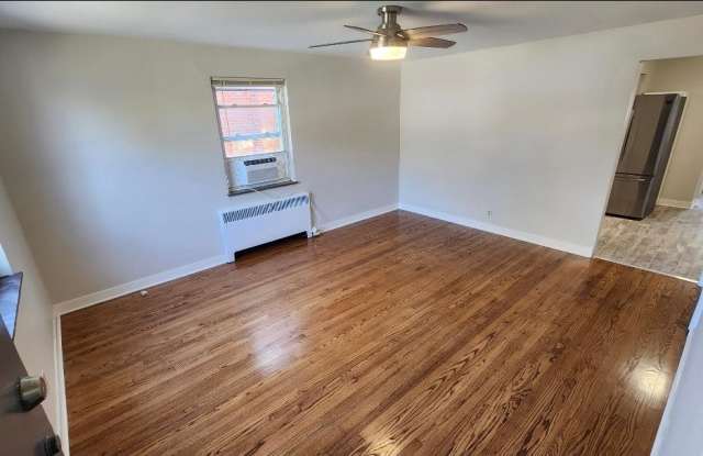 5509 Fenwick Avenue Gallery 3