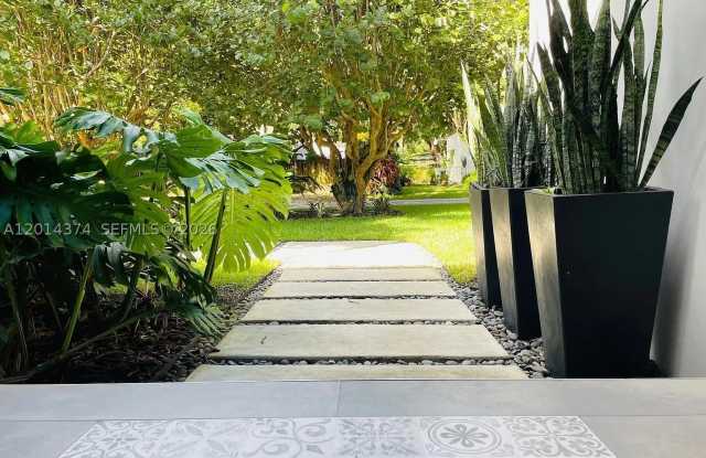 336 NE 85 Gallery 2
