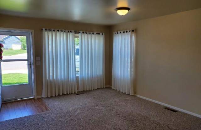 3477 Lucky Penny Lane Gallery 3