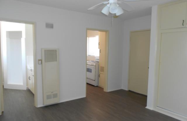 815 Flora Dr photos photos