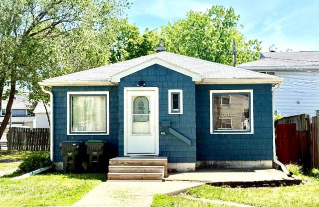 310 9th Street North Gallery 1