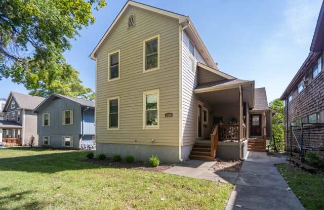 1216 Tennessee Street-A Gallery 1