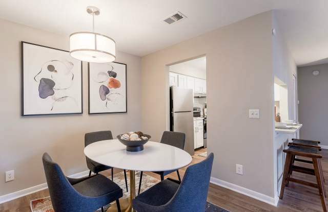 The Landings of Brentwood Apartments Gallery 3