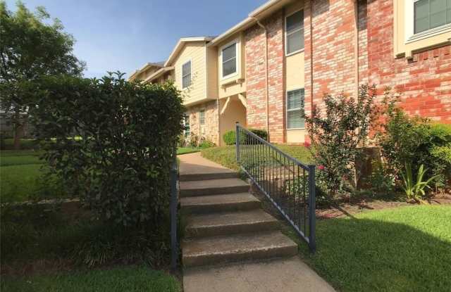 1957 Shorewood Drive - 1957 Shorewood Drive, Grapevine, TX 76051
