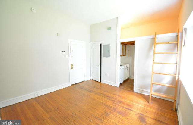251 W RITTENHOUSE Street unit: 104 photos photos