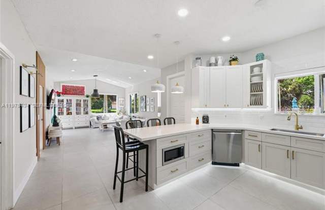 1166 SW 158th Way th 4-6 PEMBROKE PINES, FL 3302 photos photos