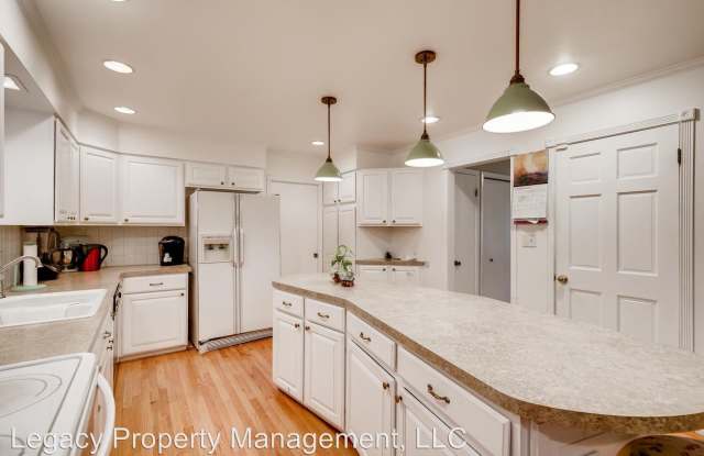 6419 South Marion Place Gallery 4