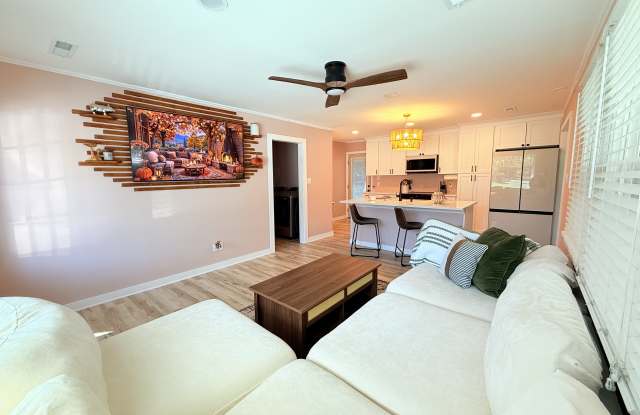 909 Francis Marion Drive - 909 Francis Marion Drive, Wilmington, NC 28412