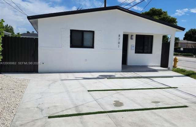 8701 SW 36th St photos photos