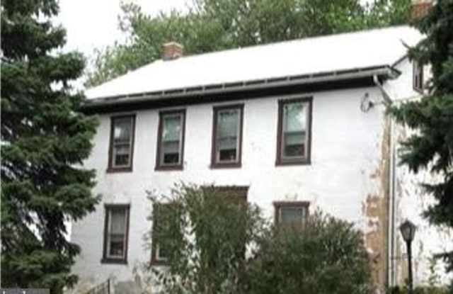 45 WALNUTTOWN Road Gallery 1