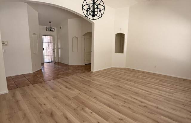 16179 W Magnolia Street Gallery 4