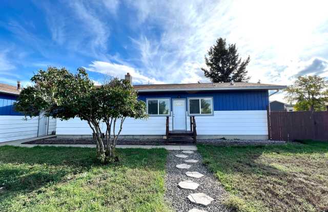 Pet Friendly 3 Bed 2 Bath Single Family Home With Large Garage! photos photos