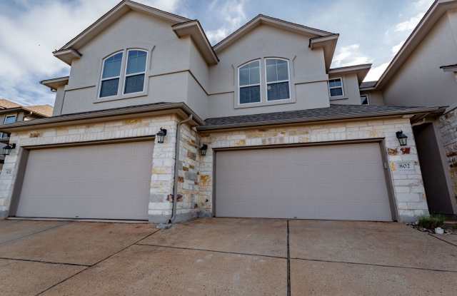 Charming 3BR/2.5BA Two-Level Home with Natural Light and Comfort - 13400 Briarwick Drive, Austin, TX 78729