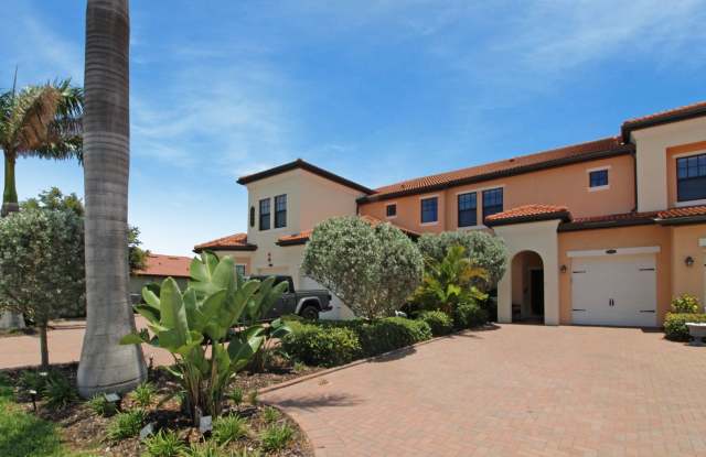 Crooked Creek Dr, 10067 #102 photos photos