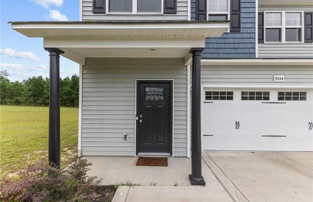 Country Living 2 Story on .75 Acre lot! Gallery 4