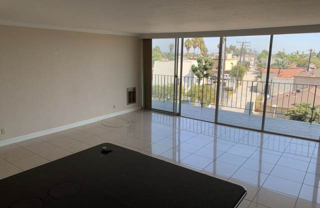 5400 E. The Toledo #309 - 5400 The Toledo, Long Beach, CA 90803