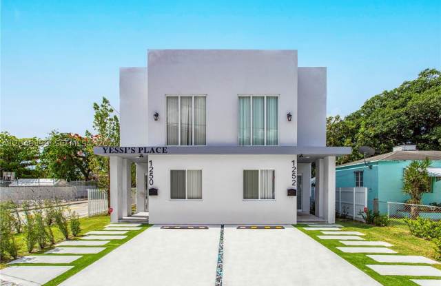 1252 NW 39th St photos photos