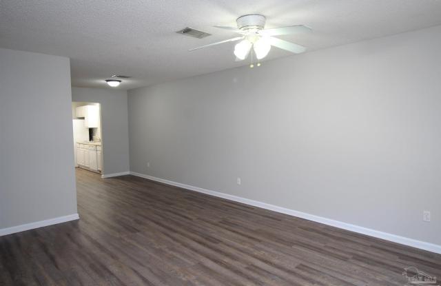 6843 Roundup Ln Gallery 4