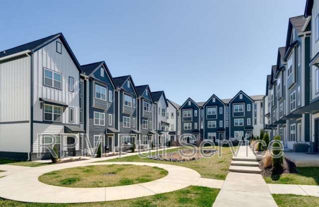 700 N Dupont Avenue photos photos