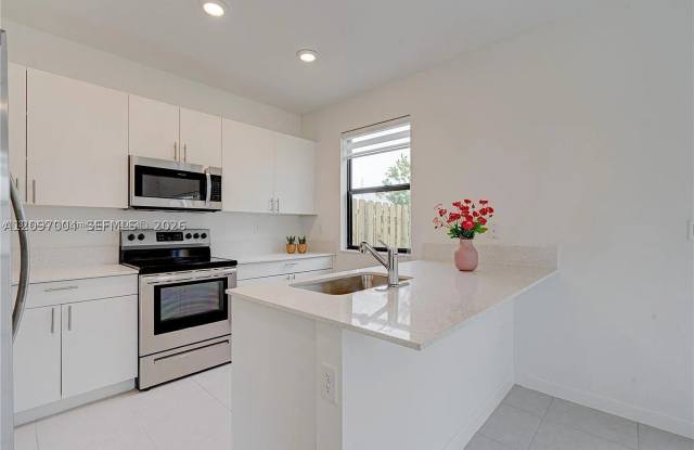 23220 SW 131st Ct Gallery 3