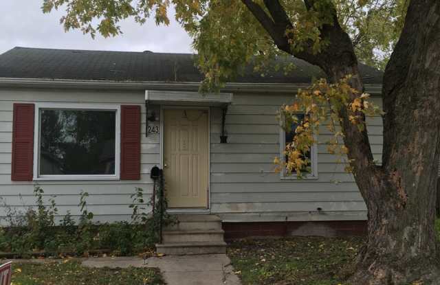 2 Bedroom, 1 Bath Single Family Home  243 Polk St Waterloo photos photos