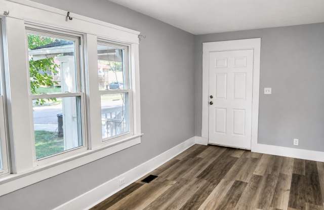 Three-bedroom one bathroom home for rent Gallery 3